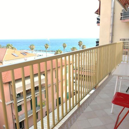 Casa Fronte Mare Apartment Ventimiglia Exterior photo